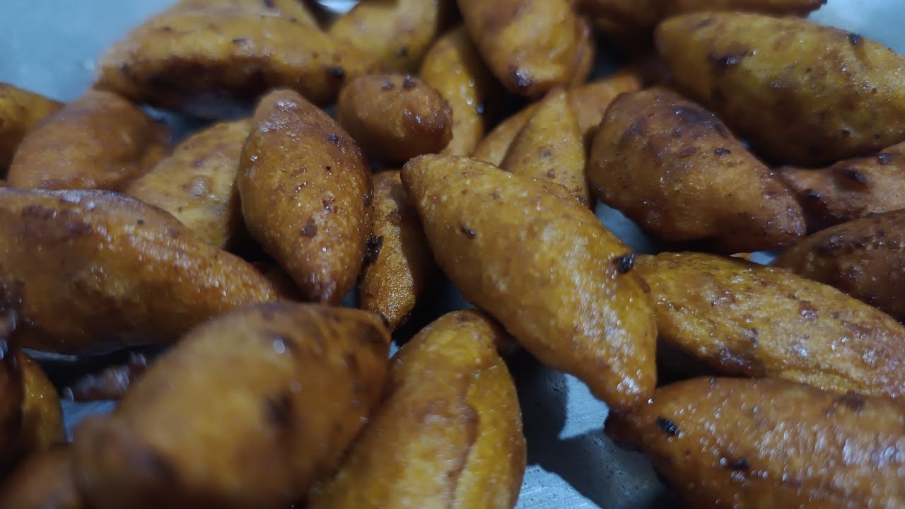 Taler ei vaja pithe ekbar khea dekhun, ei swader vag hobena#banglavlog #recipe #pithe #পিঠেপুলি 