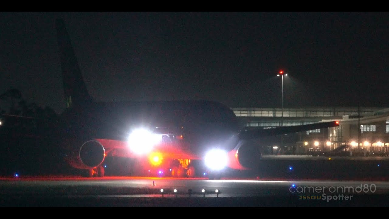 Drake's Private Jet Takeoff from The Bahamas 🇧🇸 |  Air Drake Boeing 767-200ER | Feb/9/21