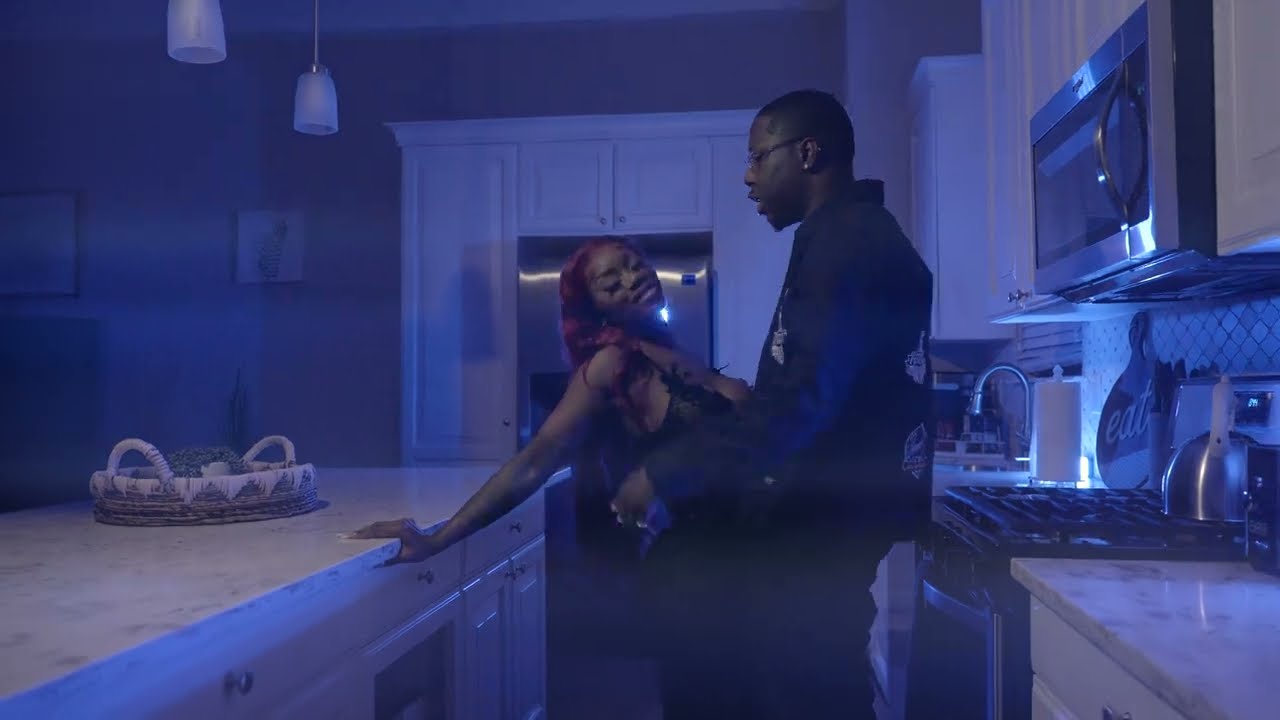 Coach Joey feat. BigXthaPlug - Honey Love Pt. 2 (Official Music Video)