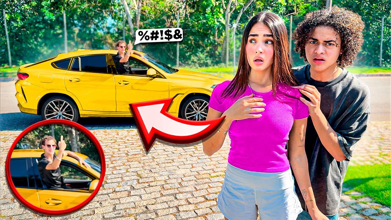 UM VIZINHO ABUSADO ME XINGOU NA MINHA PORTA !!!