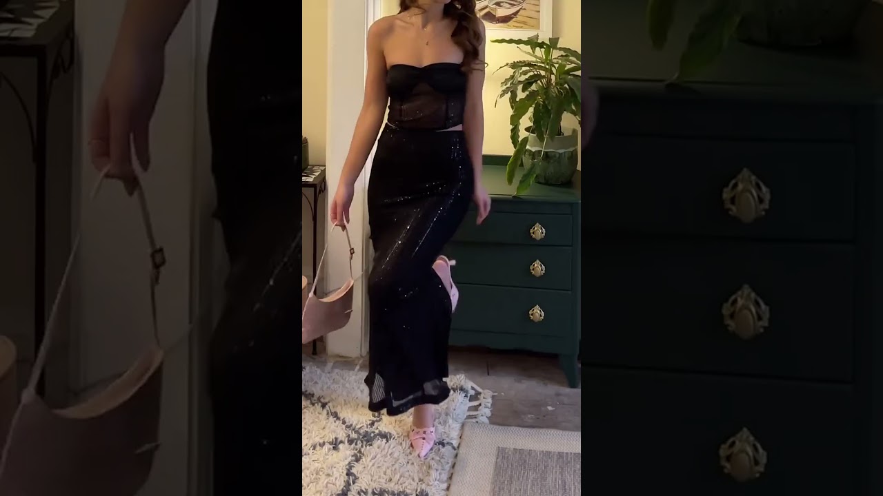 How to be extra? Shine in satin & sequins #coord #sparkle #sequins #blackoutfit