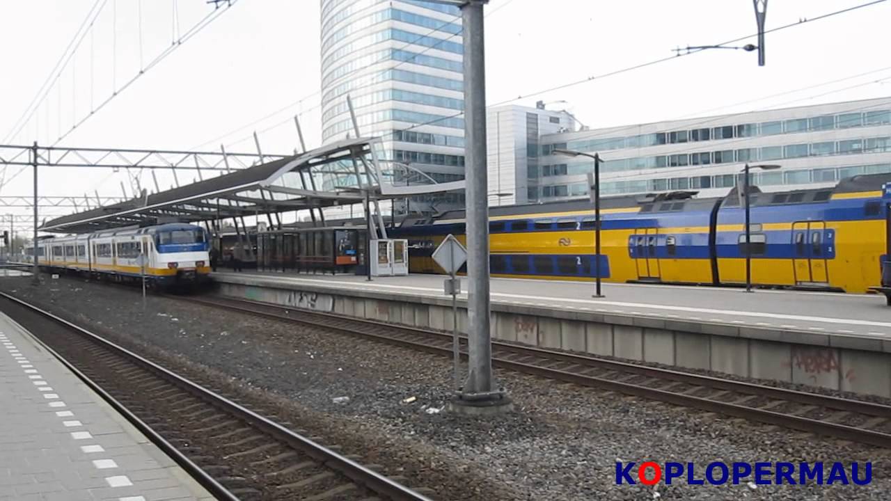 Treinen op station Hoofddorp
