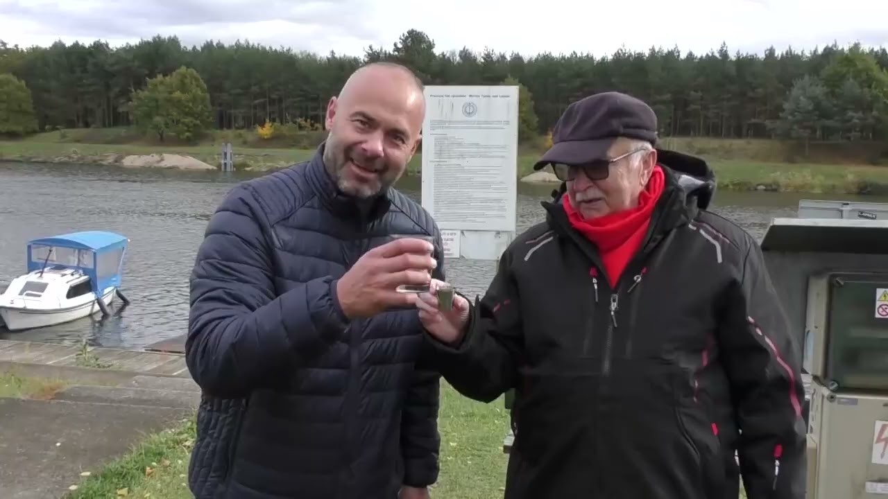 V Týnci nad Labem tradičně poslední říjnovou sobotu zamknuli řeku Labe!