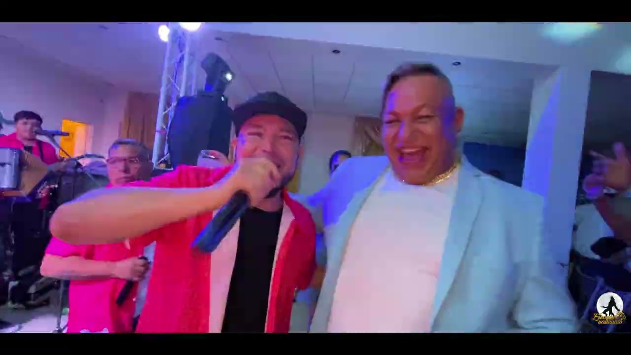 Acordeonero - Eskandalo Vallenato (En vivo)