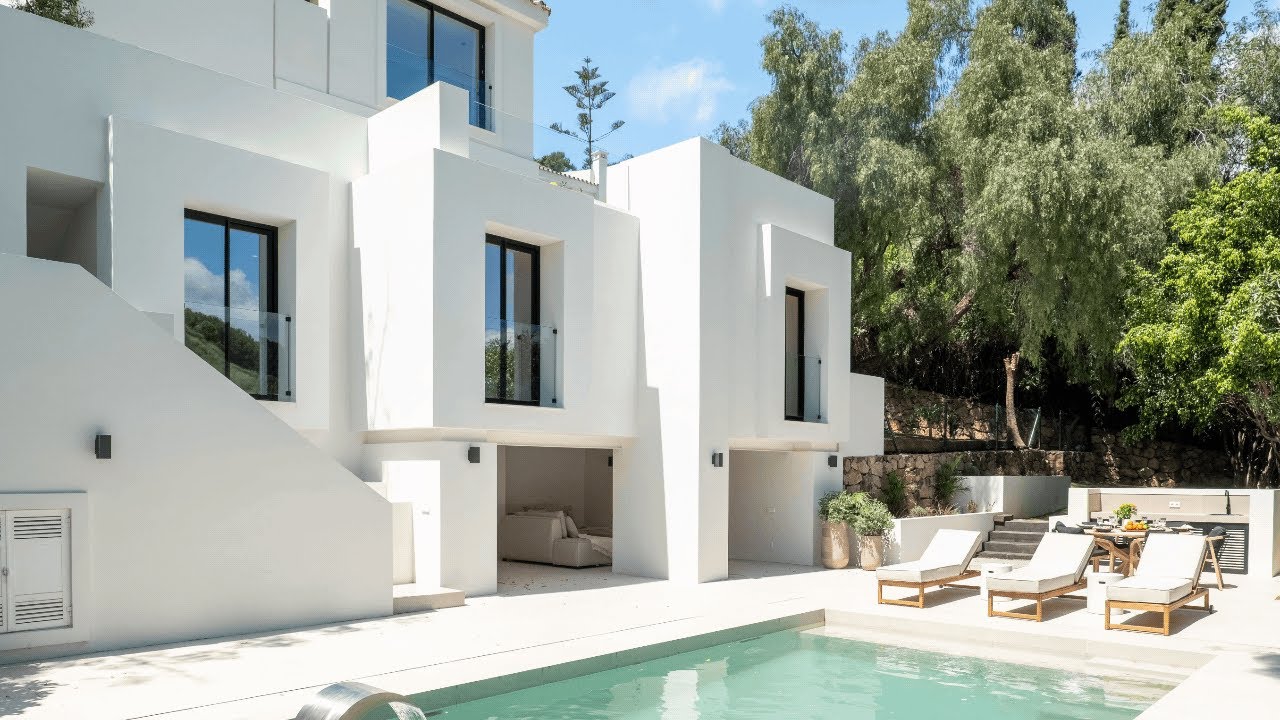 2.395.000&euro; LA CERQUILLA Marbella Villa 6 Beds DV2708