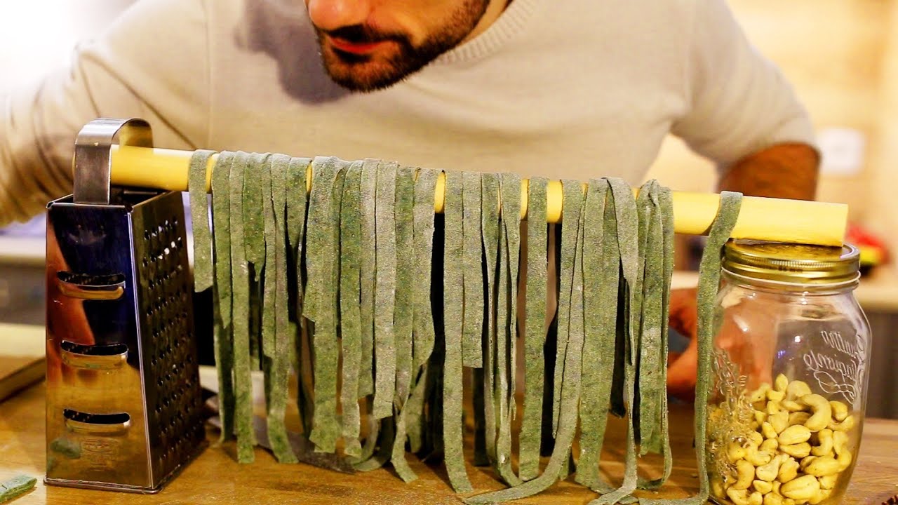 22/24 Pâtes maison à la spiruline et saumon fumé expérimentalement
