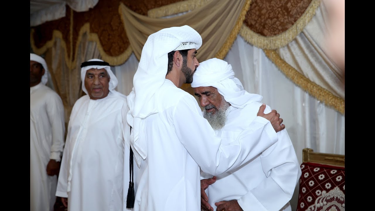 حمدان بن محمد يؤدي واجب العزاء في شهيد الوطن محمد سعيد الحساني