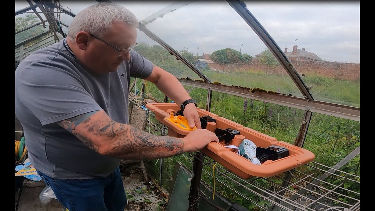 Hozelock Growbag waterer system