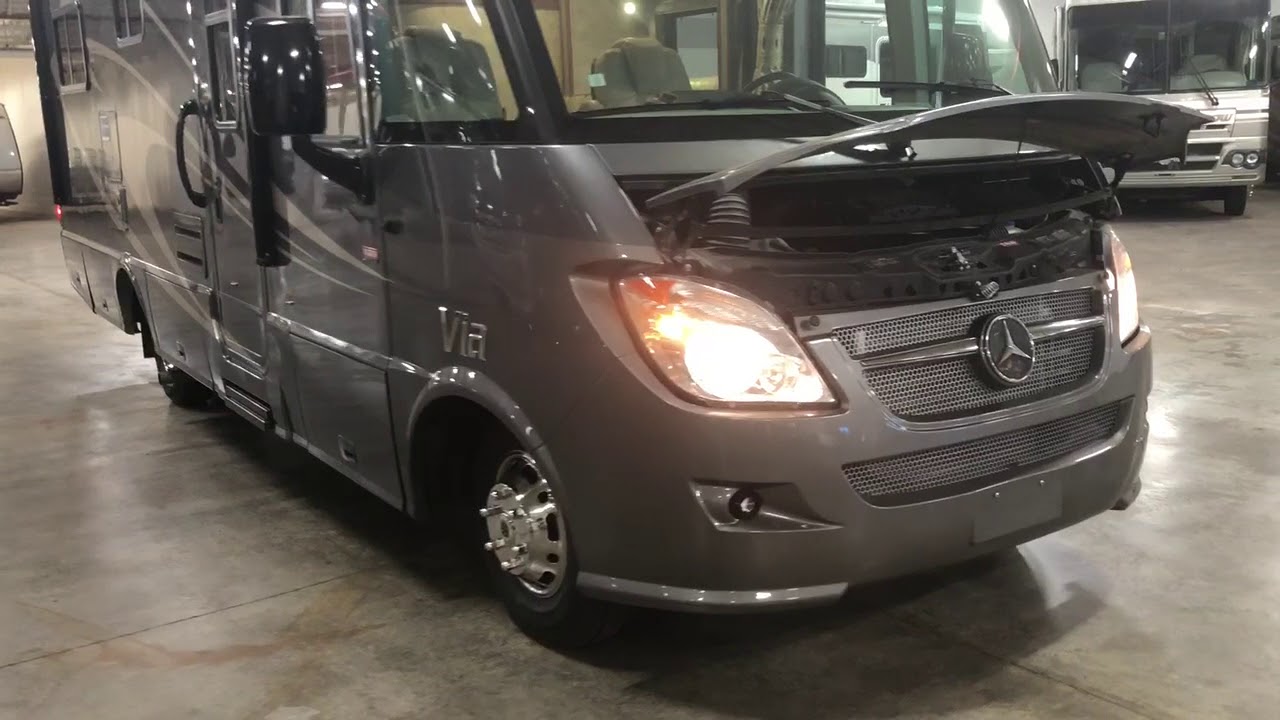 2012 Winnebago Via 25Q