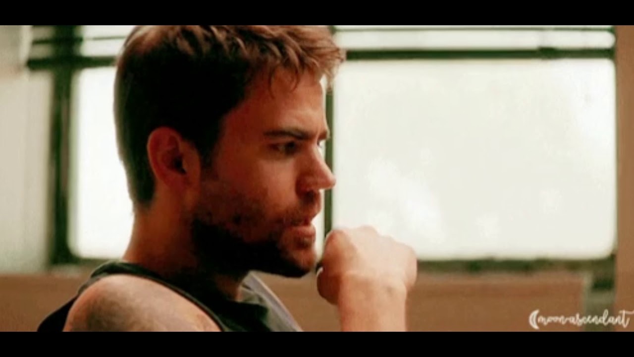 Paul wesley : E..T
