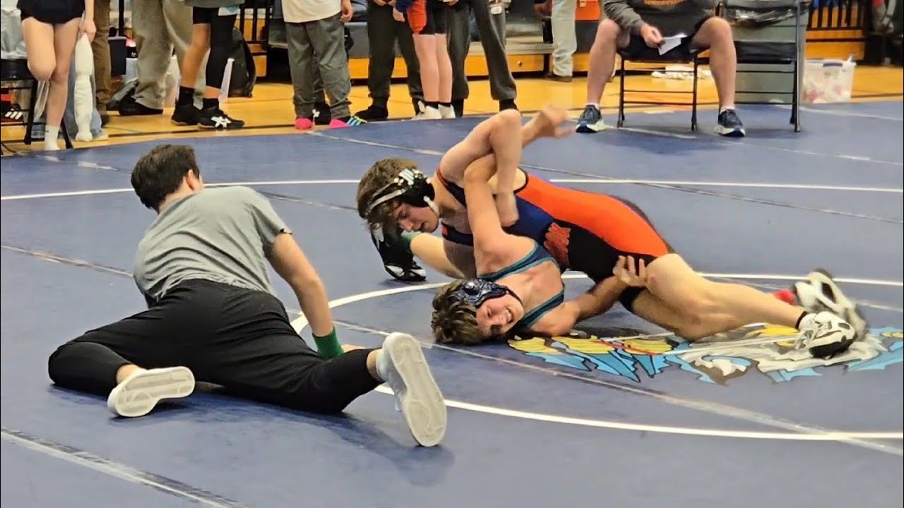 Chinook Middle School vs Chief Joseph - Owen's match #10 of 8th grade.