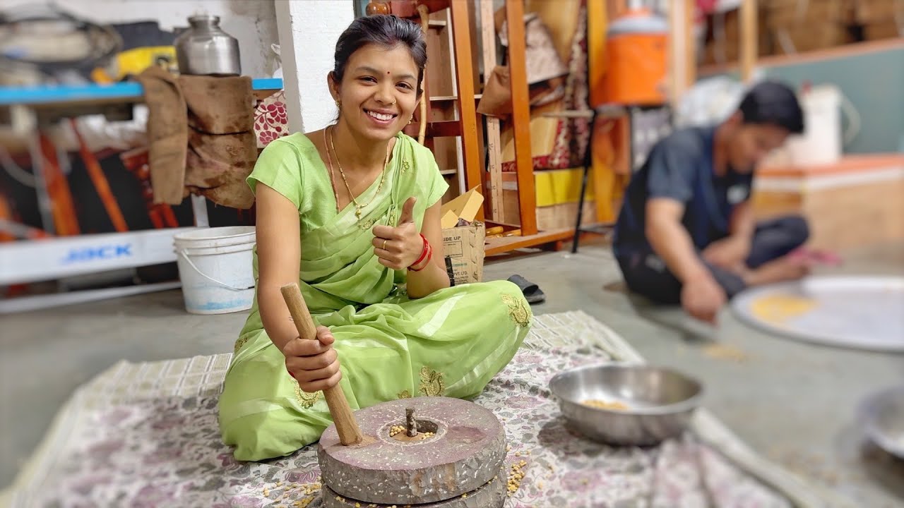 Aditi Se Chakki Piswa De 😁