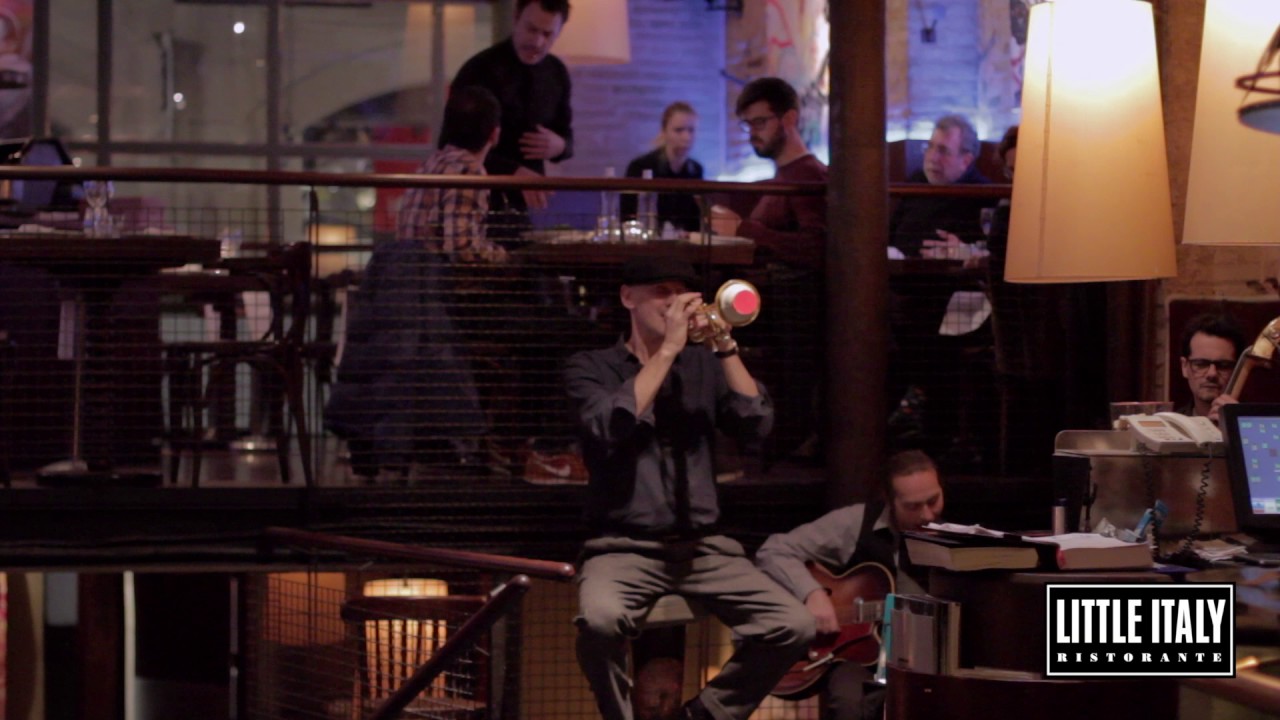 LITTLE ITALY RESTAURANT - JAY WALLIS JAZZ TR&Iacute;O - Exactly Like You