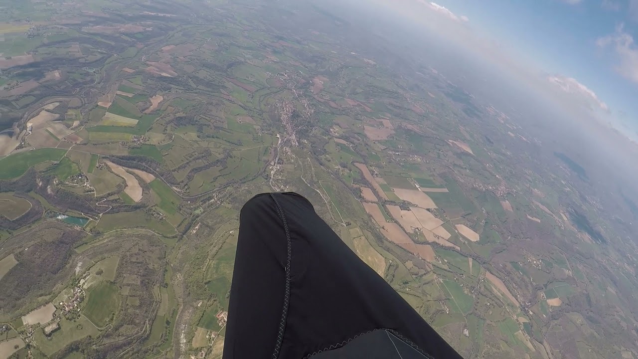 Parapente à Cordes sur Ciel.
