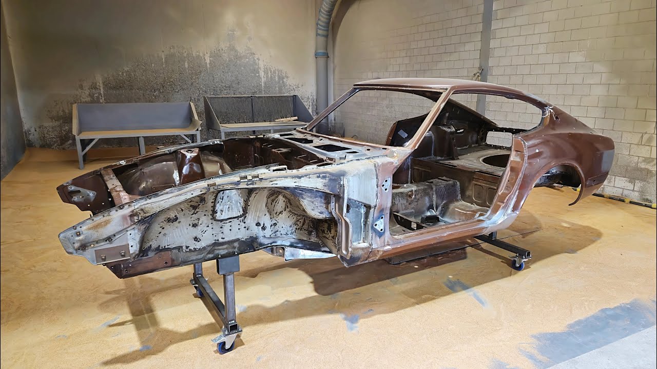 Sandblasting the Whole Car for 11 Hours!