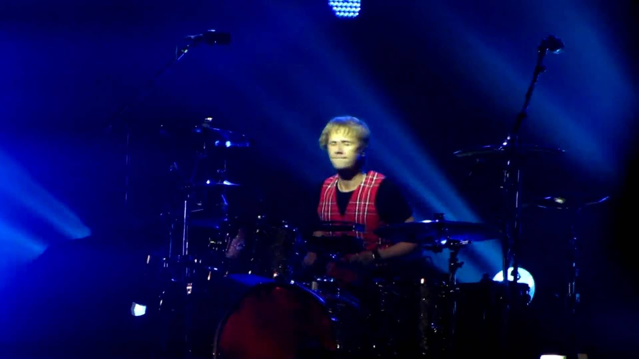 Muse - Popcorn (Teignmouth, 2009-09-05) HD