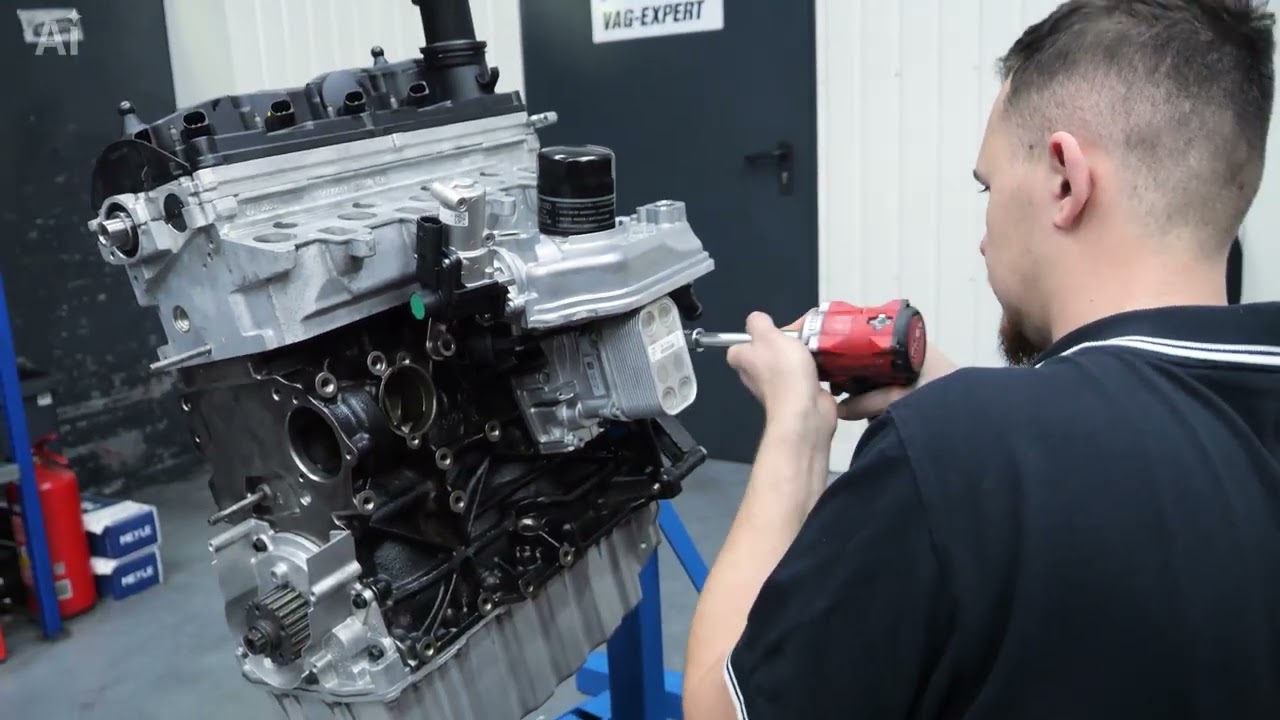 Overhaul of the Vw Transporter T5 2.0 BiTDI 180 HP CFCA engine in the VAG-EXPERT car service.