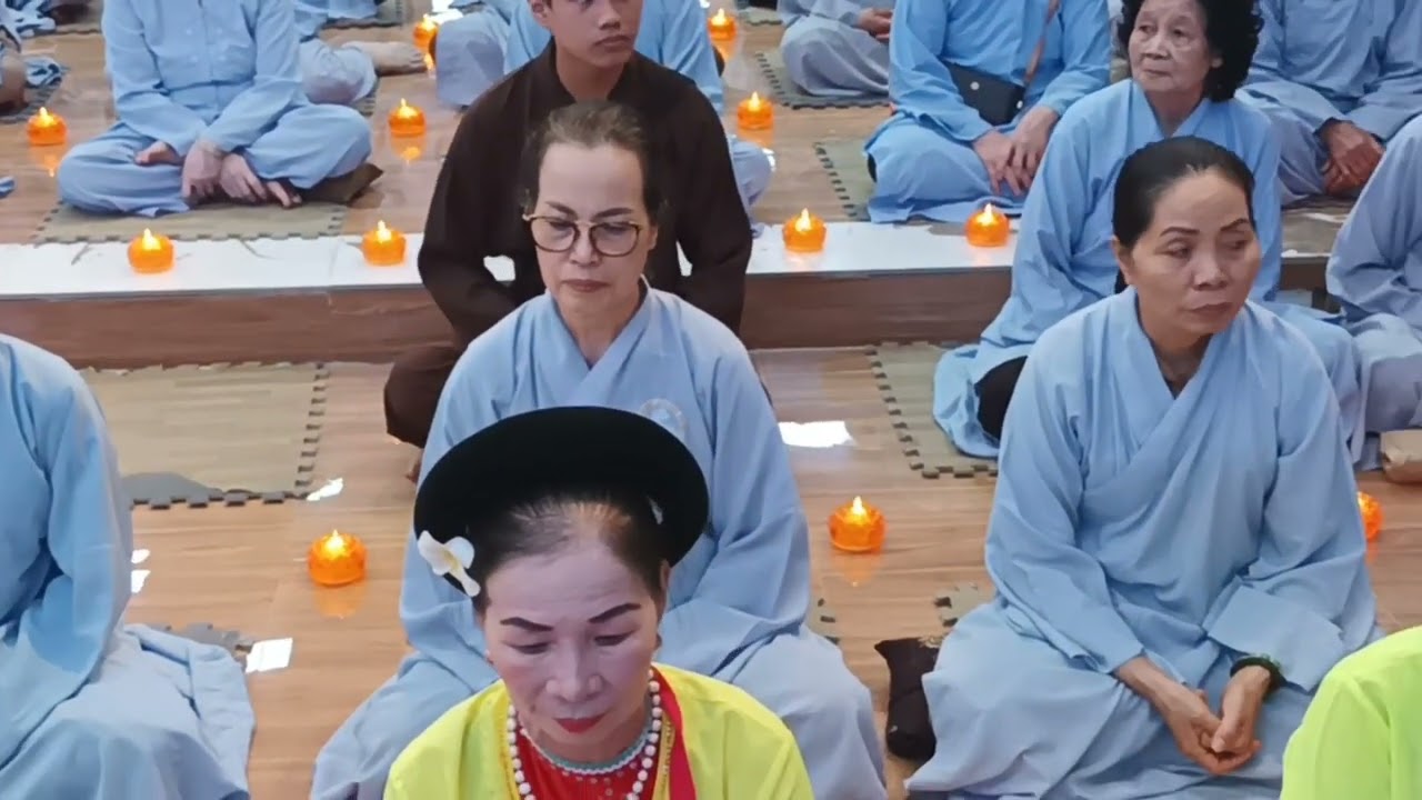 ĐÊM HOA ĐĂNG SÁNG NGỜI HẠNH NGUYỆN BỒ TÁT QUAN THẾ ÂM
