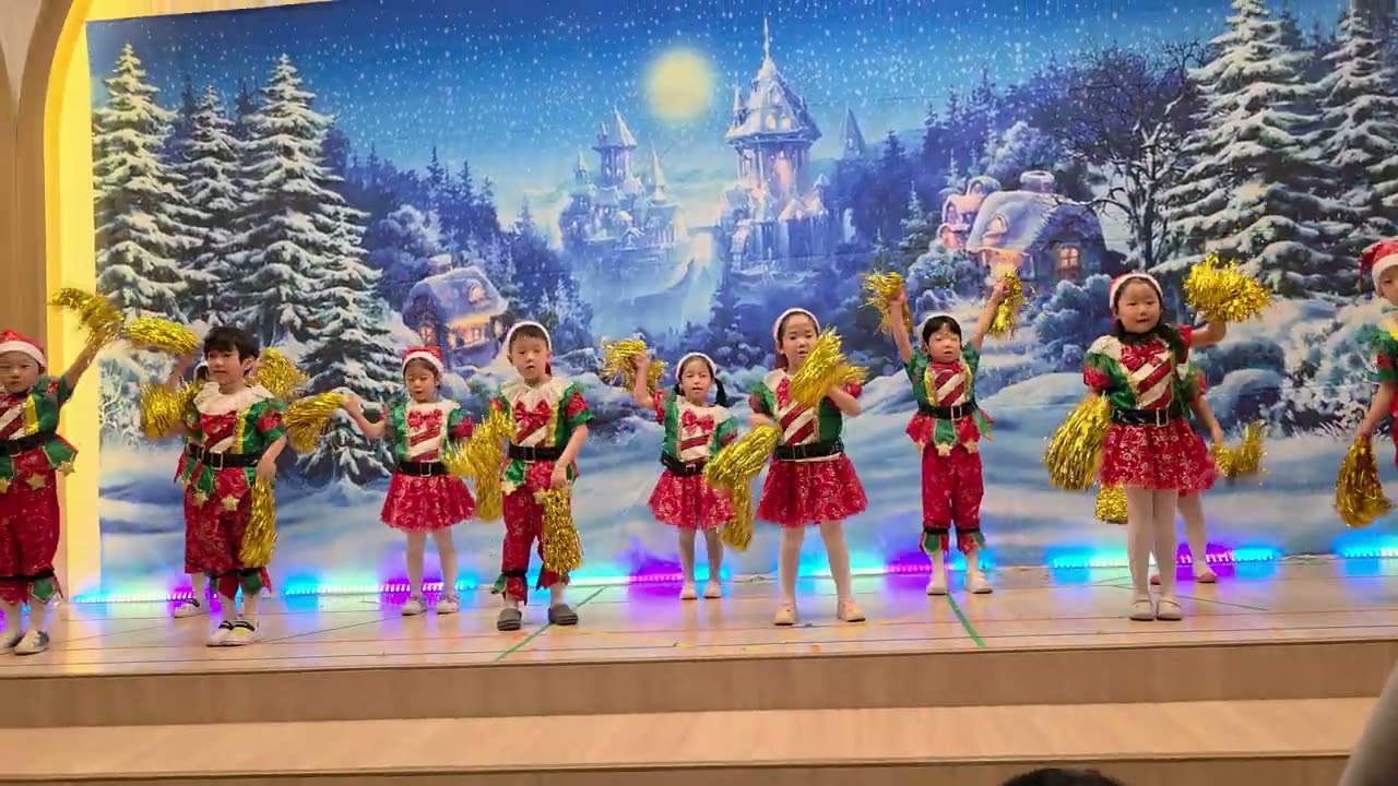 Poly Christmas concert "You better watch out Santa clause is coming"