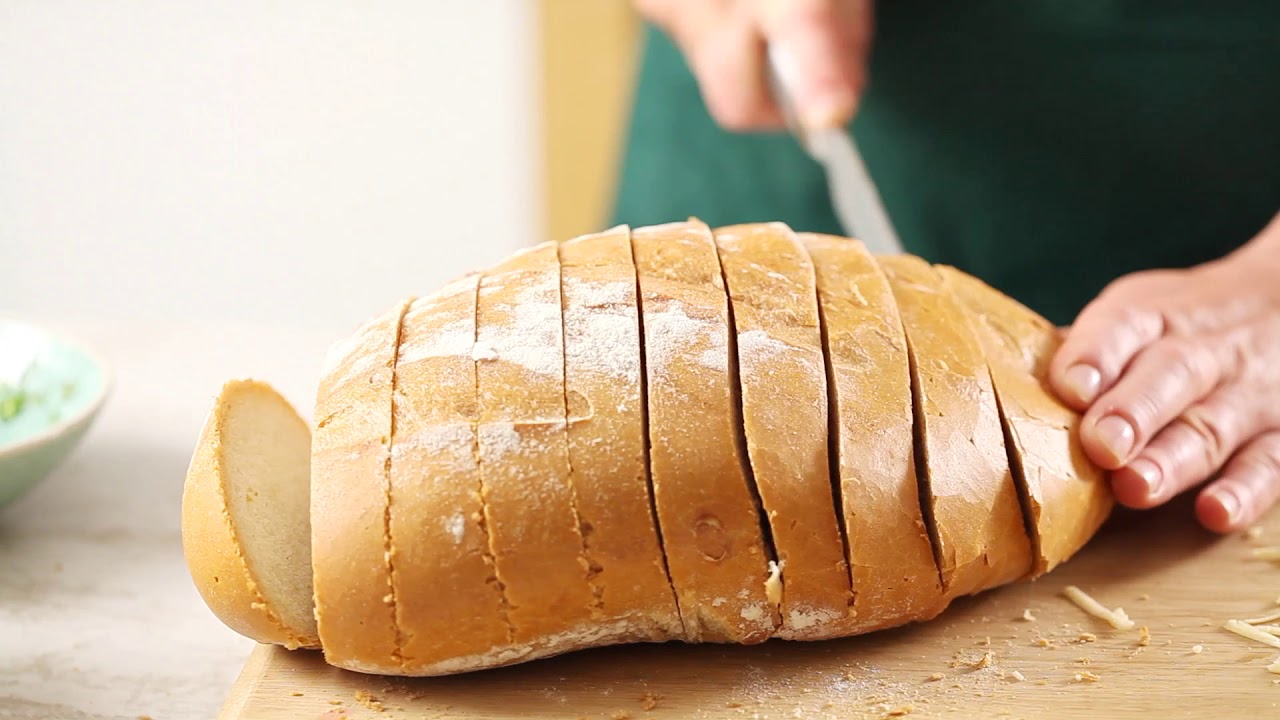 Dubliner Cheesy Garlic Bread