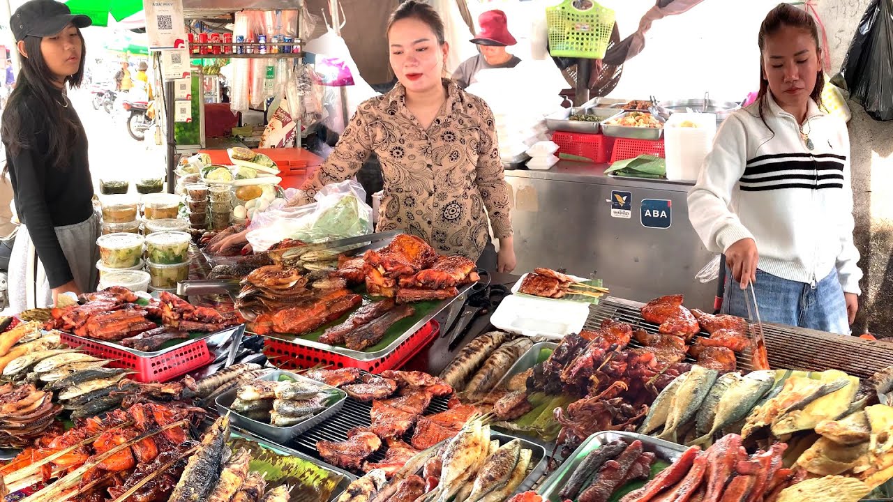 AWESOME! Cambodian Street Food Tour 2026 - Delicious Grilled Fish, Pork, Intestine, Chicken & More