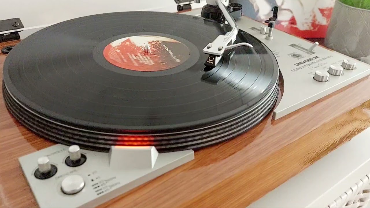 Universum Studio Automatik System 6000 - CHEVELLE - The Red
