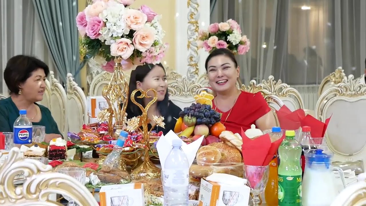 Гульзина  50 жас  1- бөлім  Есен ЕСІРКЕП Асаба Әнші (8 705 686 7102) .