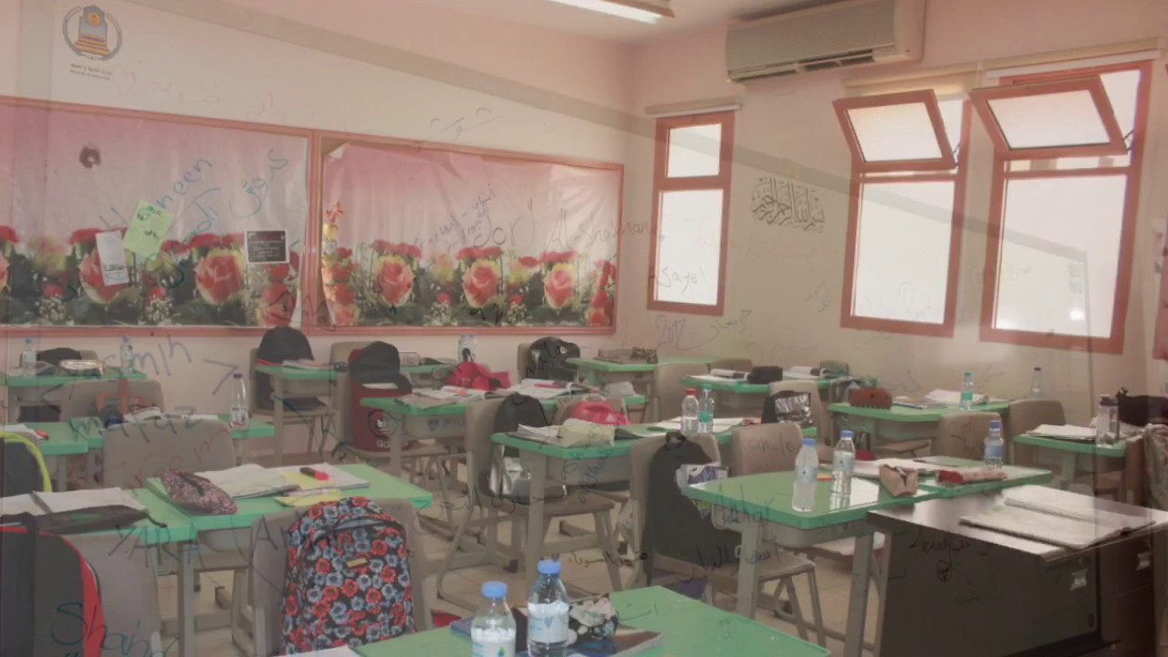 حفل خريجات المتوسطة الثامنة بـ عنيزة لعام 1438 هـ 🎓💕
