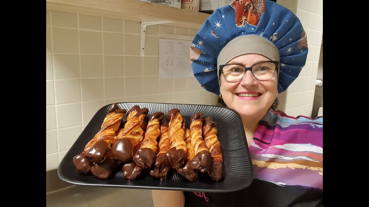 Lazos de Hojaldre con Naranja y Chocolate