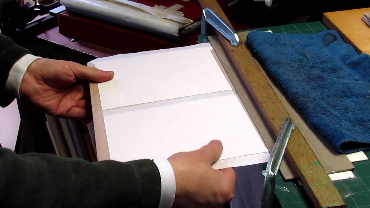 Turning Edges on Cases with a Crevice