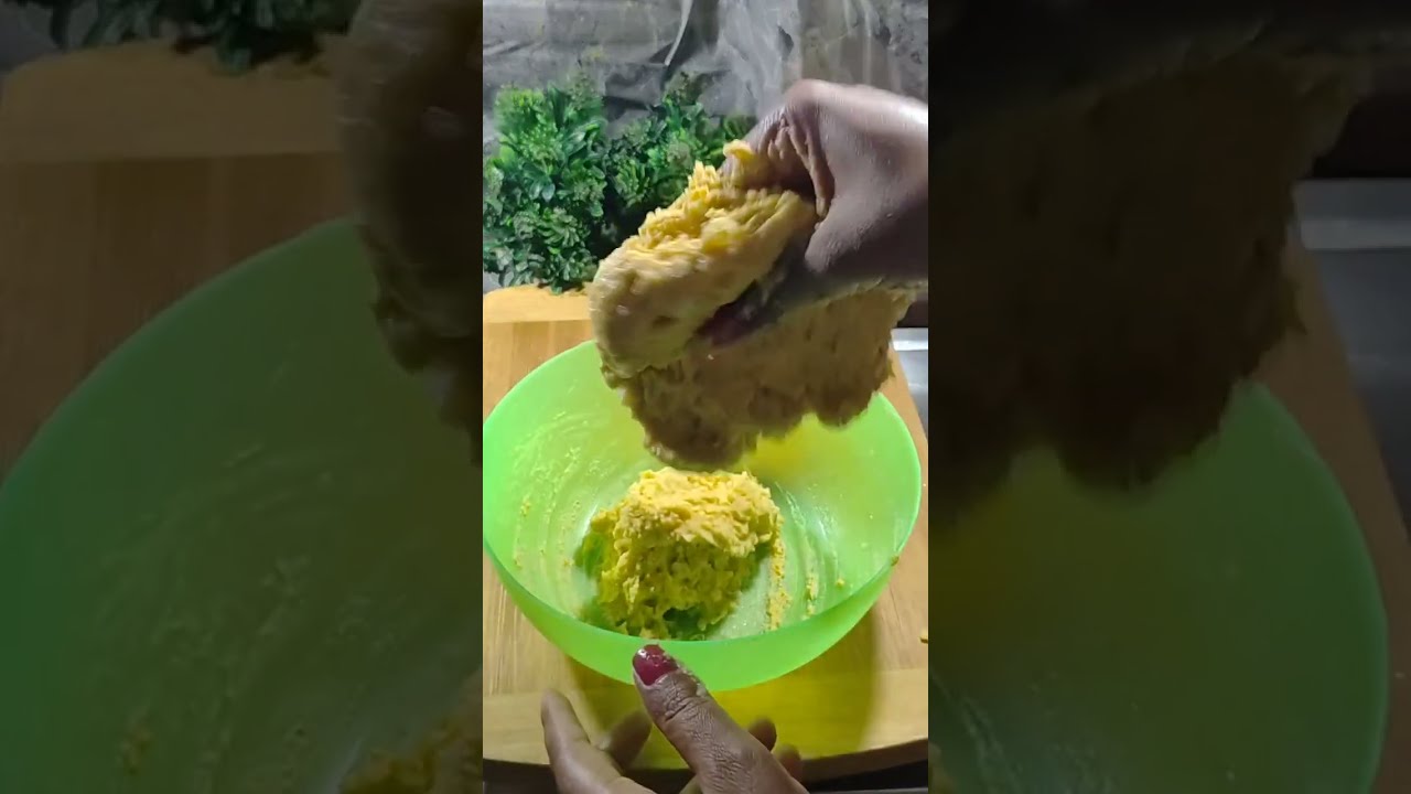Pooja Kitchen Recipes is live aloo bhujiya namkeen pyaaz ki Kachori.