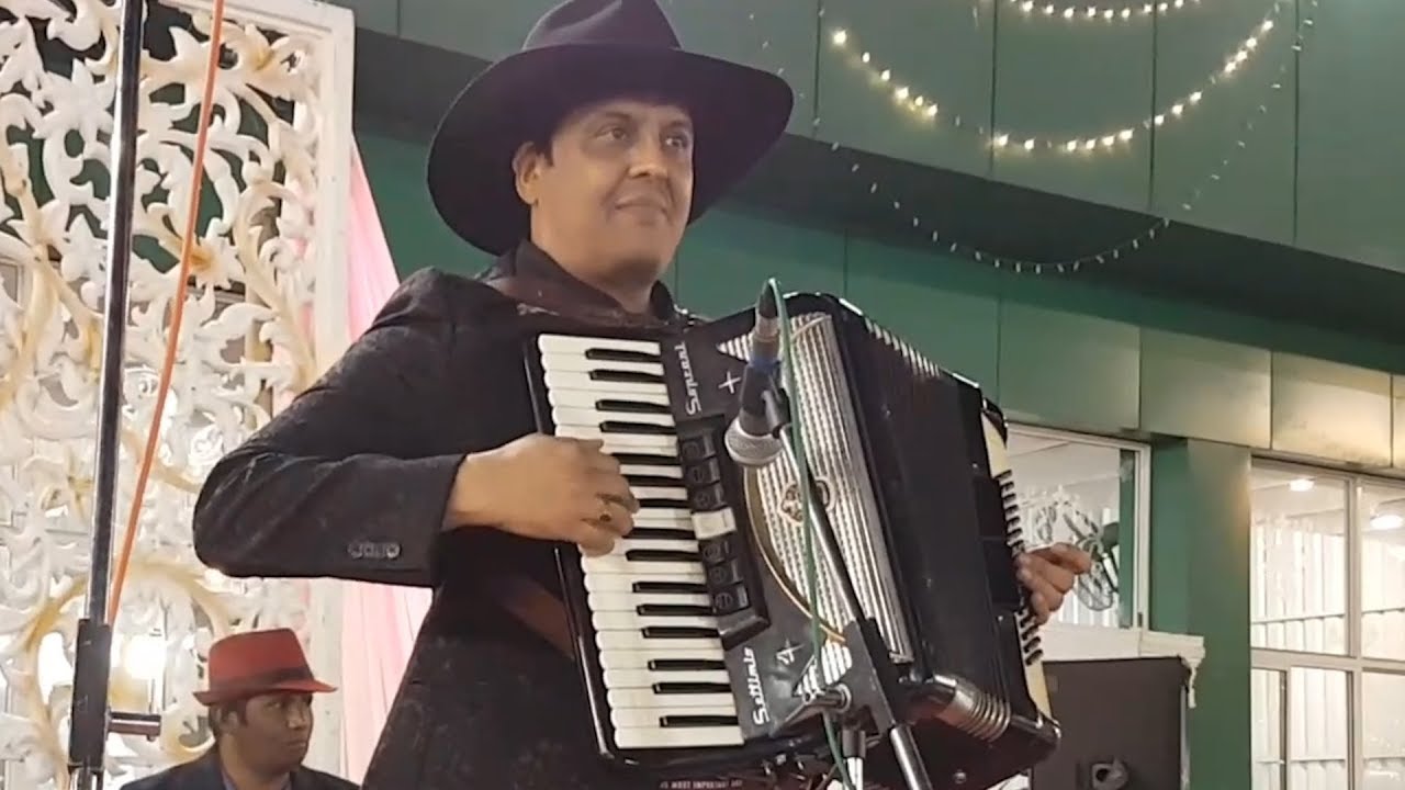 Woh chand kila hindi song  Instrumental on Accordion by S.J.Prasanna (9243104505,Bangalore)