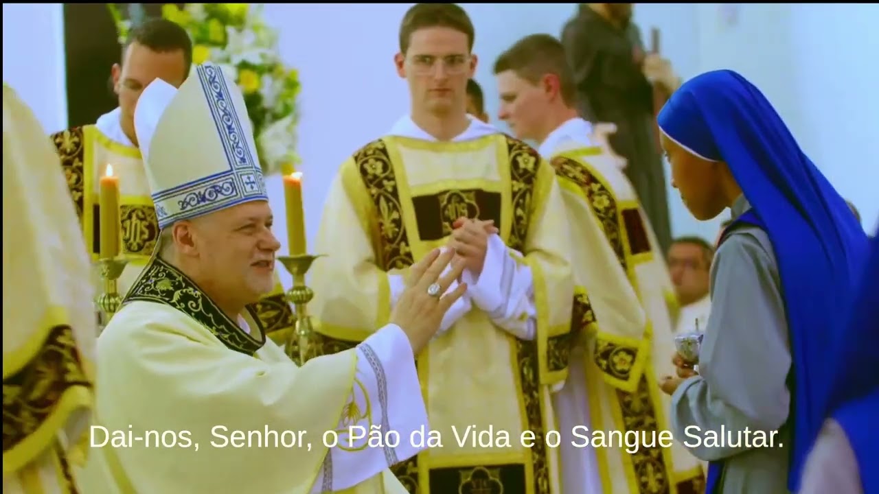 SUBA DO NOSSO ALTAR, Signore di spighe indori, ofertório de ordenação sacerdotal.