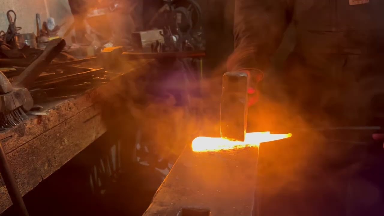 HAND FORGING A HUNTING KNIFE (PT 1)