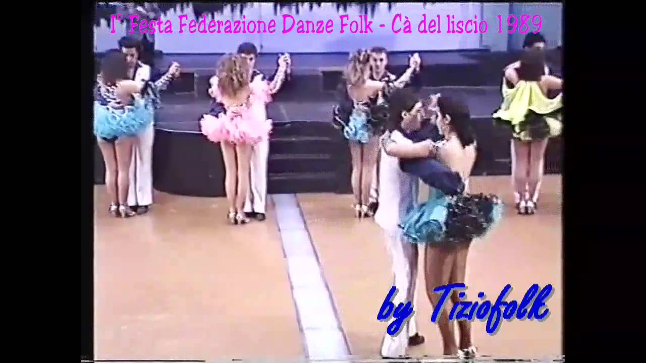 VITA NUOVA-FEMMINA BRUNA-ALLA DIAVOLA segue di danze folk eseguito dai ballerini di CICOGNANI