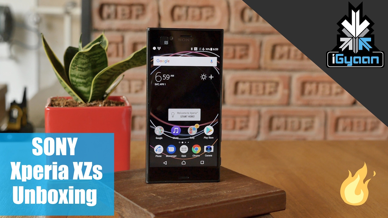 Sony XPERIA XZs Unboxing and First Look