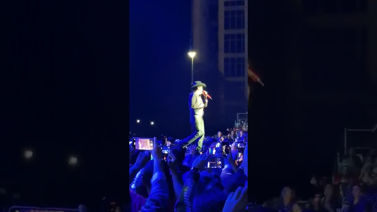 concierto de Christian Nodal en el puerto de veracruz🎤🎶🎵🤠