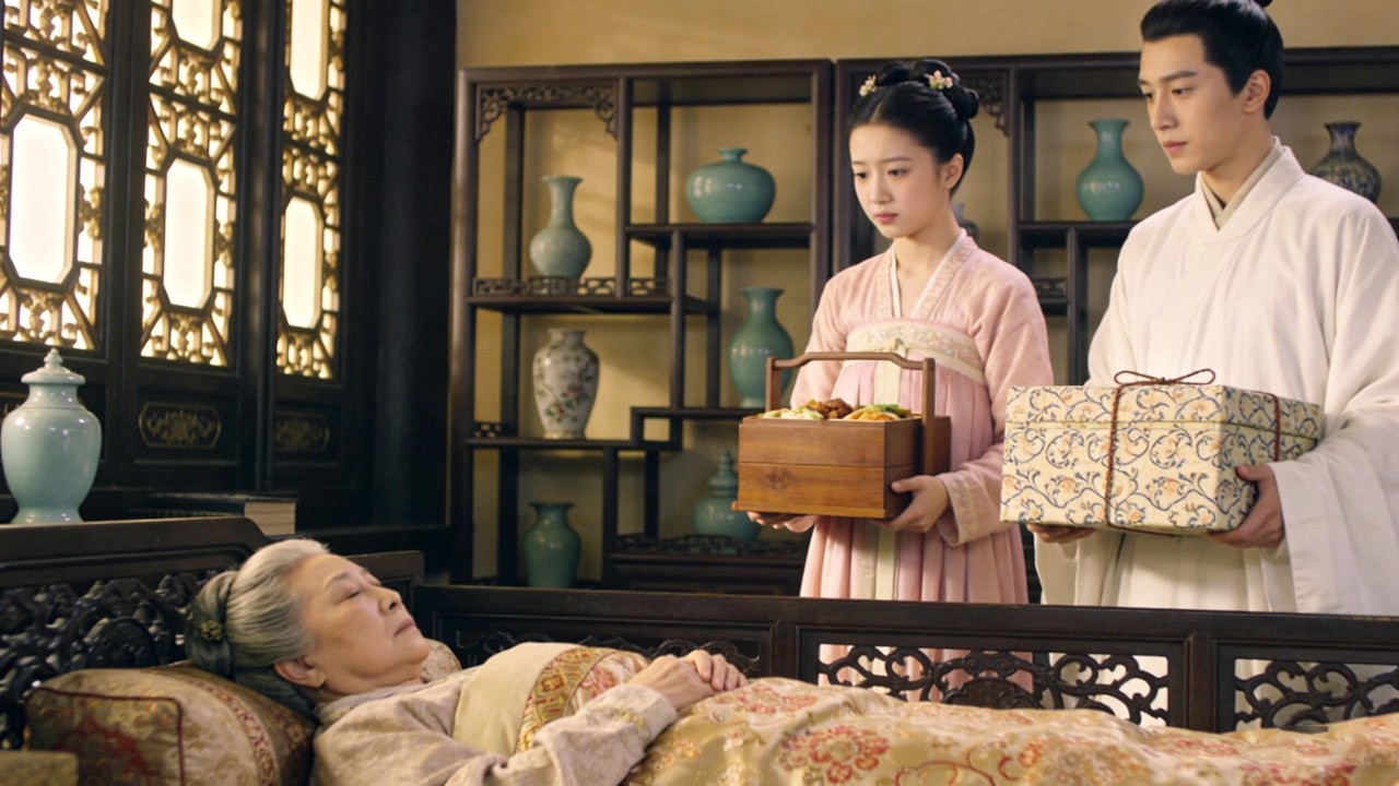 【Movie】Grandma is ill; the girl brings her boyfriend home to visit, a covert motive is at play