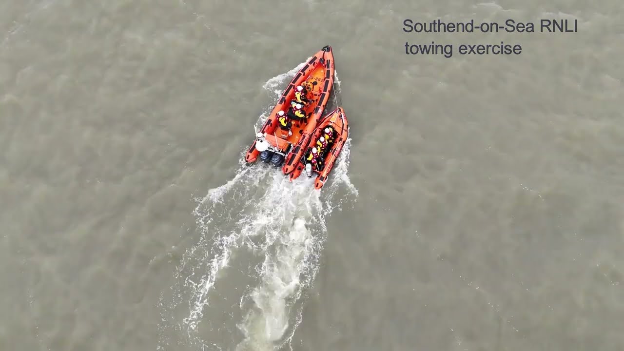 Southend-on-Sea lifeboat towing exercise