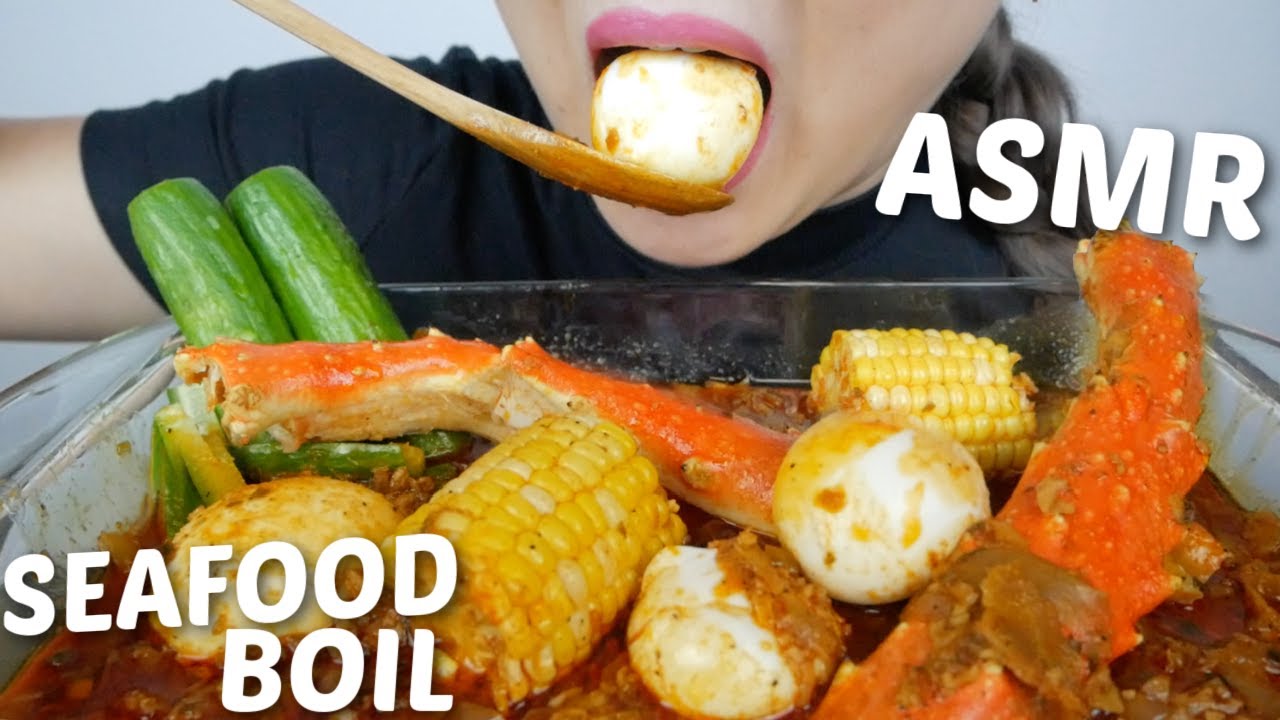 ASMR SEAFOOD BOIL Soft Boiled Eggs & King Crab Legs with Bloves Mild Seafood Sauce *NO Talking