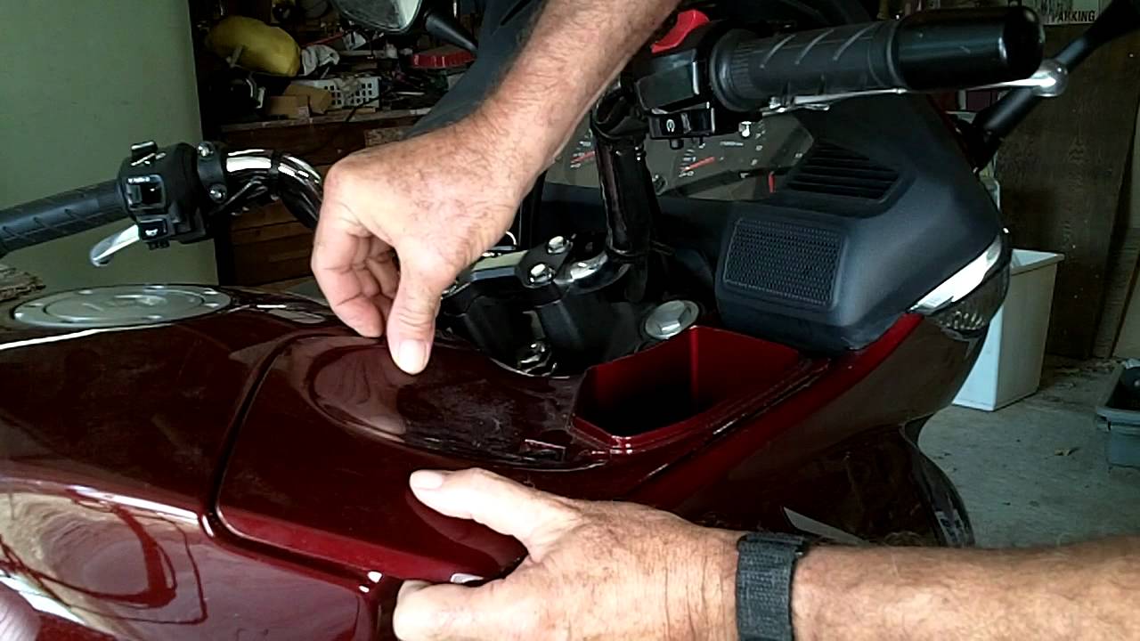 Замена воздушного фильтра Honda NT700V