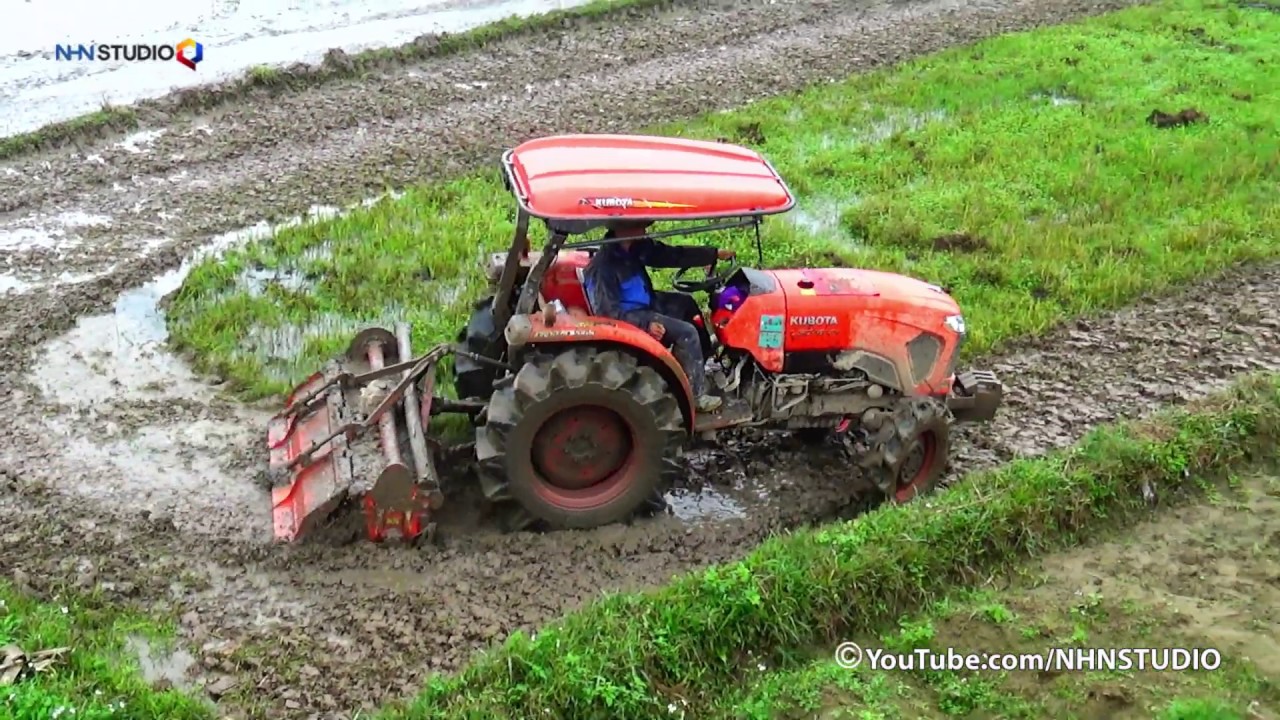 BÀ CON VÁNG LÀNG VỚI MÁY CÀY THẦN TỐC & KUBOTA L5018 may cay kubota tractor video