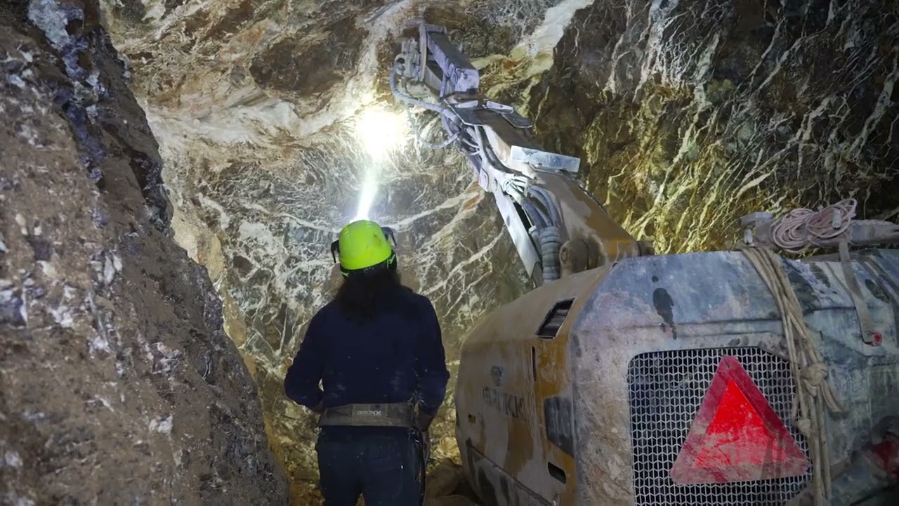 Narrow Vein Mining with Brokk in Greece