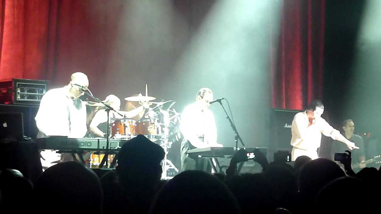 Faith No More & Sparks - This Town Ain't Big Enough For The Both Of Us 12/01/10: Hollywood, CA