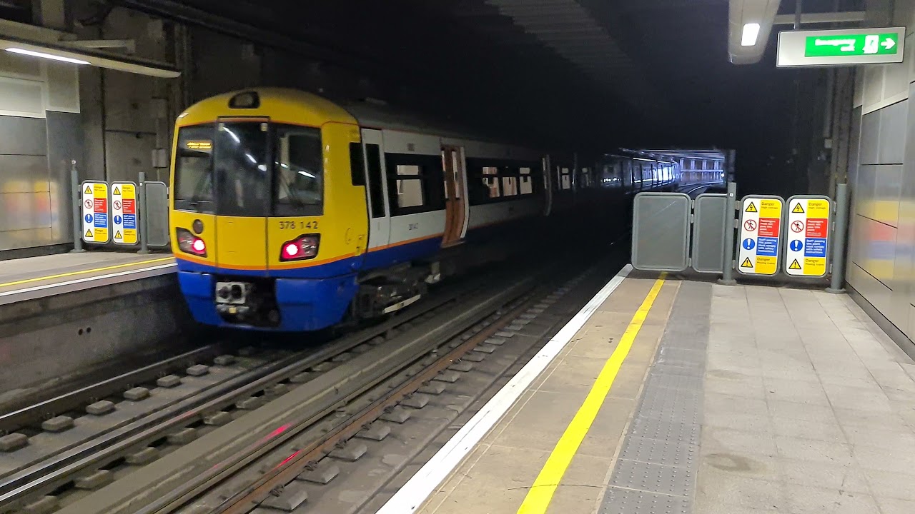London Overground 378142 Departing Shoreditch High Street