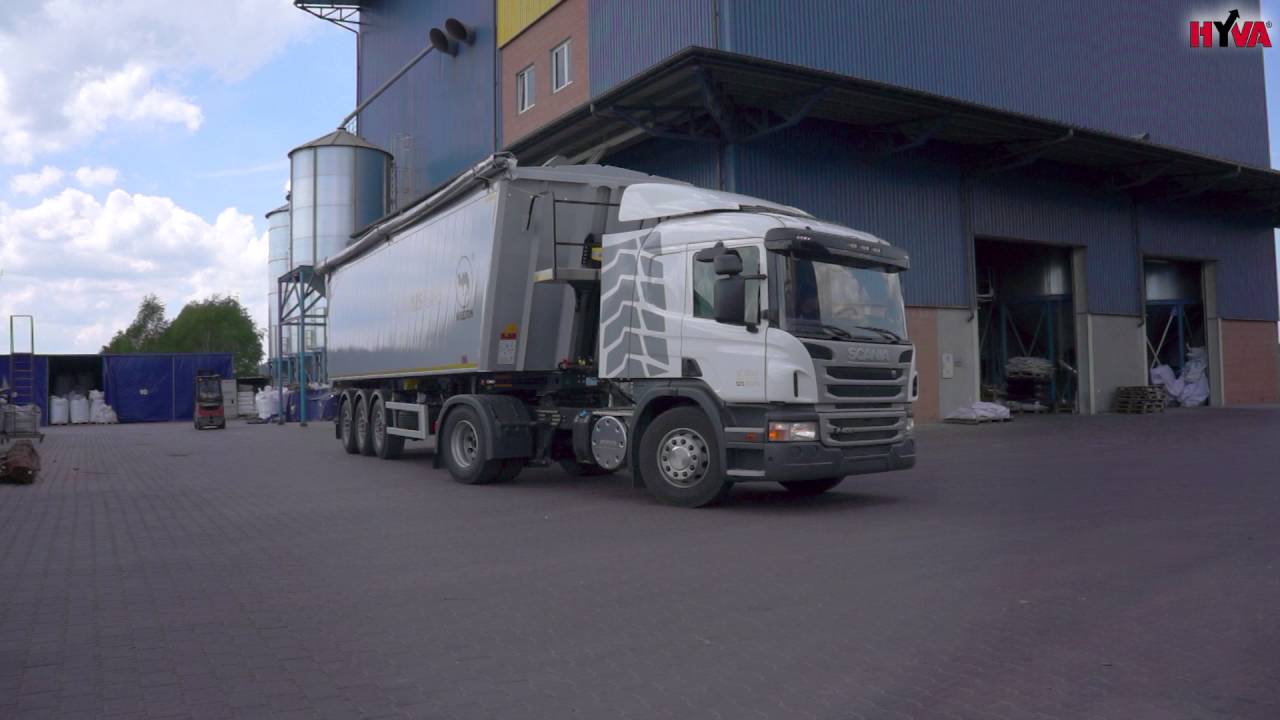 WIELTON semi-trailer for grain transport with Scania tractor