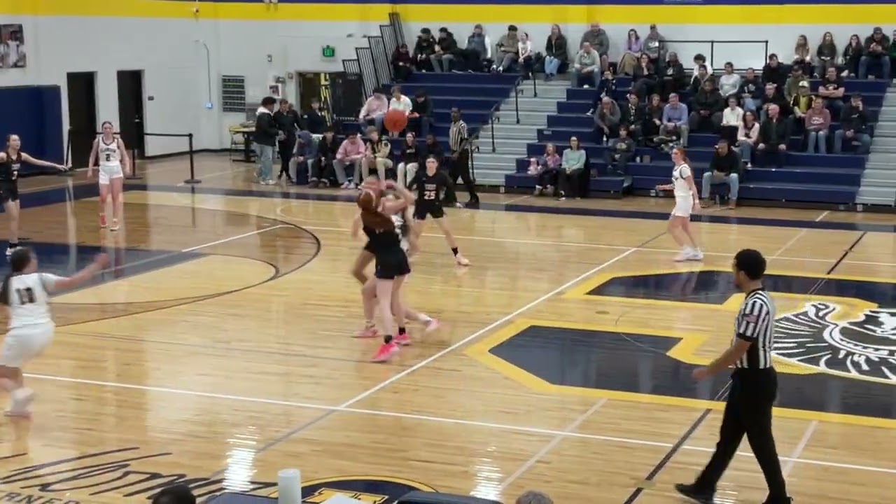6’1” Maci Zeiter (2028) - vs Clawson (2-2-26) - 21pts / 11rbs / 5stl / 2blk