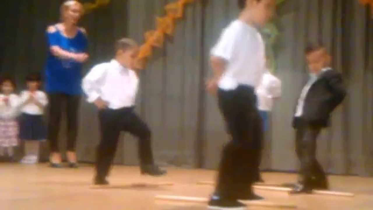 Sarovce,vystupenie skolkarov ,
