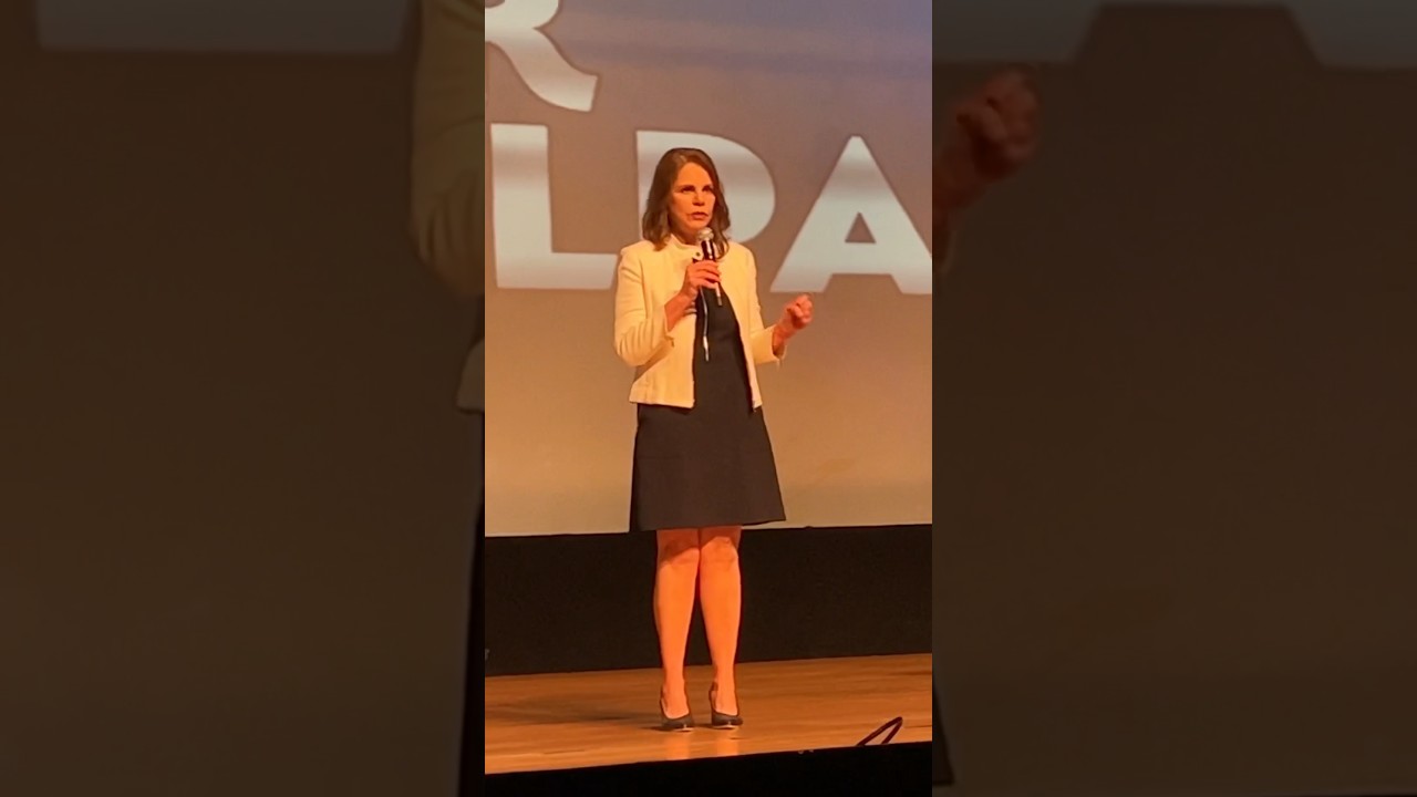 ROSY OCAMPO present&oacute; la m&uacute;sica que escucharemos en la telenovela VENCER LA CULPA #televisa