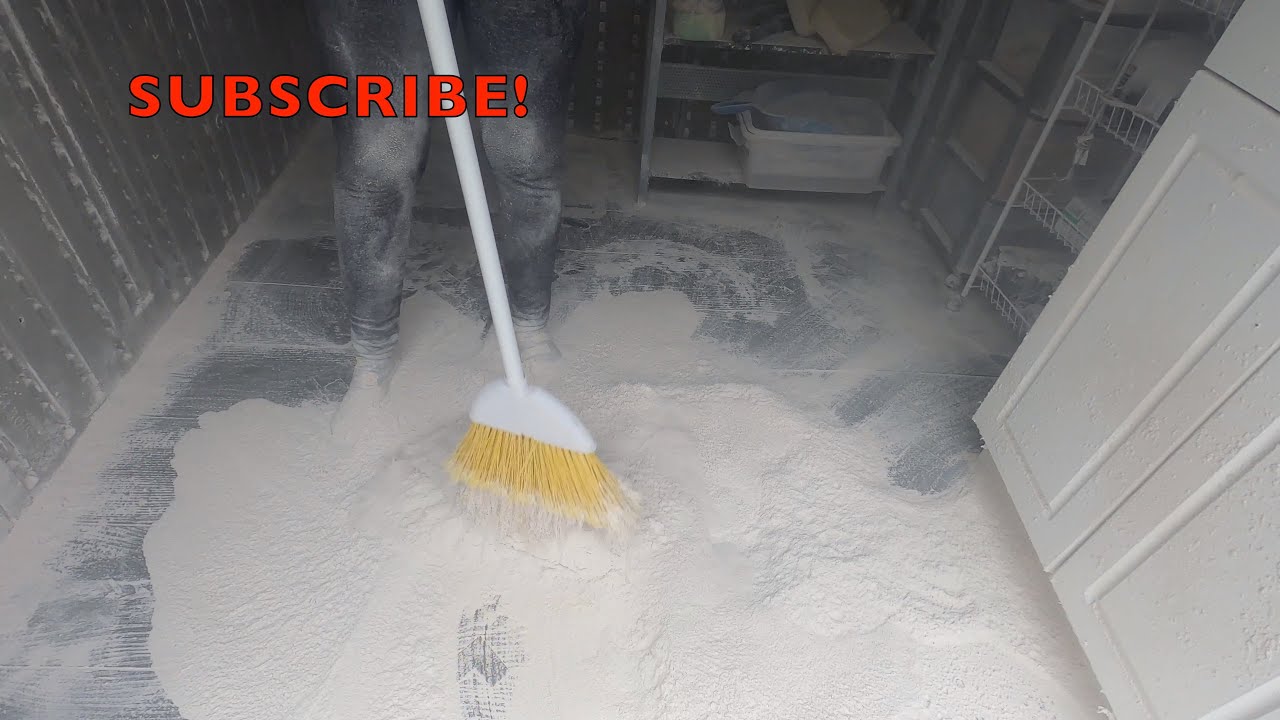 ASMR POWDER PLAY AND CLEANN UP! SORRY FOR THE WAIT :)